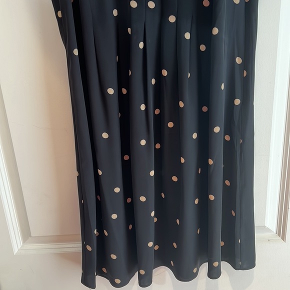 RW&CO polka dot dress loose fit with neck tie and size zipper. Size M Like new - Picture 7 of 15